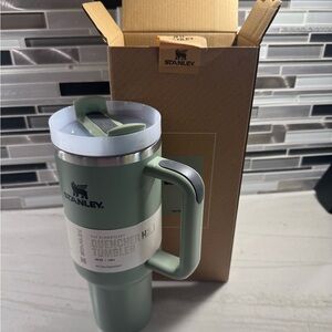 Stanley Sage Quencher 40oz Tumbler with Handle.